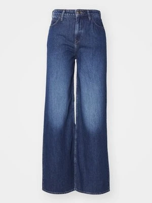 Wide leg Lee