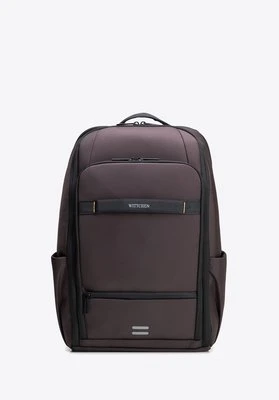 Wielofunkcyjny plecak do samolotu z kieszenią na laptopa 17” brązowy Wittchen