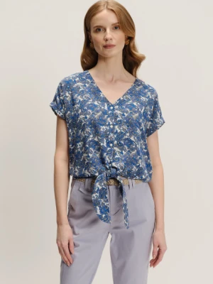 Wiskozowa bluzka z błękitnym wzorem Greenpoint