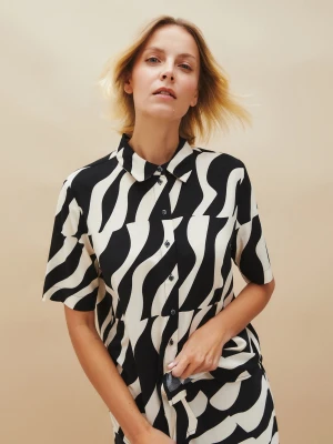 Wiskozowa koszula z krótkimi rękawami czarna Moodo