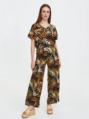 Efektowne spodnie z tropikalnym wzorem Top Secret