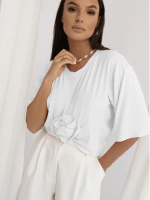 Wiskozowy t-shirt z ozdobną róża CRESSIDA - biały  magmac 