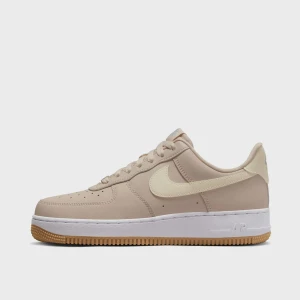 WMNS Air Force 1 '07, markiNike, Nike Air Force 1, w kolorze beż, rozmiar: