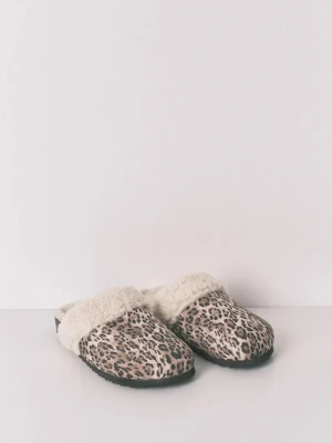women'secret kapcie HOMEWEAR ANIMAL PRINT kolor brązowy 4992535