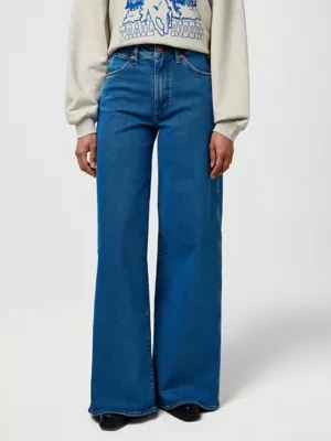 Wrangler Canyon Loose Jean Gentle Sky Size 34 x32