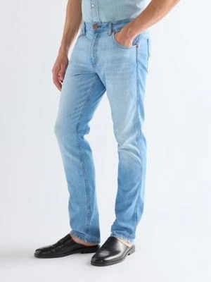 Wrangler Greensboro Straight Lightweight Low Stretch Jean Light Wash Size 44 x34