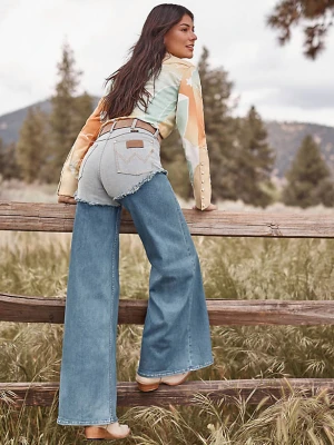 Wrangler Lainey Wilson x Wrangler Chapped Cheeky Wide Leg Jean Classic Blue