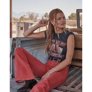 Wrangler Lainey Wilson x Wrangler Lainey Flare Jean Washed Red Size 32 x32