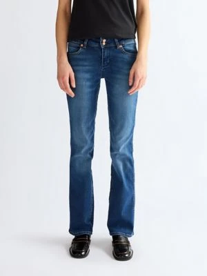 Wrangler Low Rise Bold Boot Jean Canyon Crest Size 34 x32