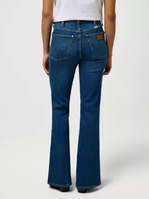 Wrangler Montana Flare Jean Yosemite Size 33 x34