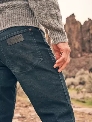 Wrangler River Tapered Jean Shadow Dive Size 38 x32