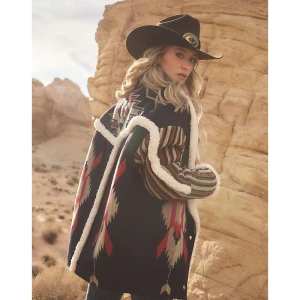Zdjęcie produktu Wrangler Wrangler x Lainey Wilson Lainey Coat Jacquard