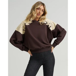 Zdjęcie produktu Wrangler Wrangler x Lainey Wilson Lainey Crew Neck Brown Size