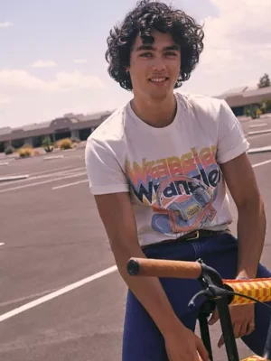 Wrangler Wrangler® X Stranger Things ™ Keep On Runnin Tee Marshmallow Size