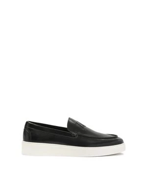 Wsuwane czarne sneakersy z białą podeszwą Kazar