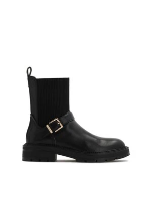 Wsuwane płaskie botki ozdobione paskiem Kazar