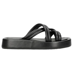 Czarne klapki damskie na płaskiej platformie 74058-51 Wojas