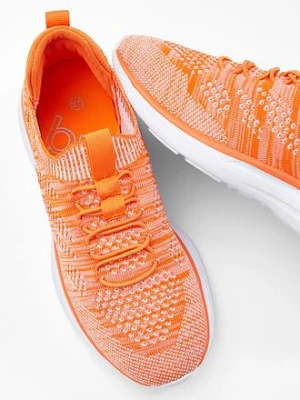 Wygodne sneakersy wsuwane z miękkiego materiału bonprix