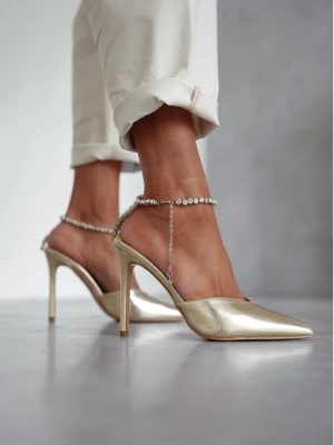 Wysokie szpilki z ozdobnym łańcuszkiem - złote  magmac 