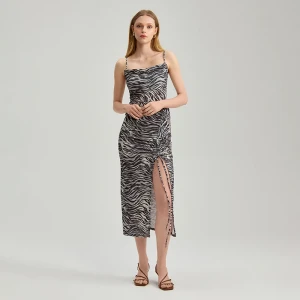 Wzorzysta sukienka midi bodycone ze ściągaczem House