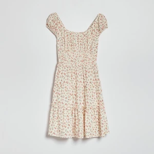 Wzorzysta sukienka mini z falbanami kremowa House