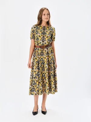 Wzorzysta sukienka z paskiem w talii Top Secret