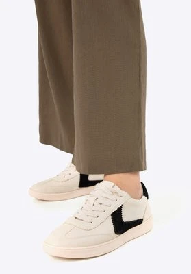 Zamszowe sneakersy z kontrastowymi wstawkami z ekoskóry beżowo - czarne Wittchen