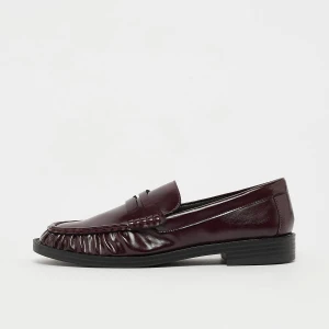 Zaruva Moc Toe Loafer Decibel czerwony