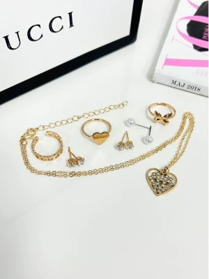 Zestaw delikatnej biżuterii - złoty  magmac 