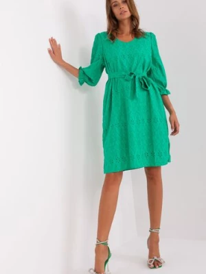 Zielona ażurowa sukienka z rękawem 3/4 Lakerta