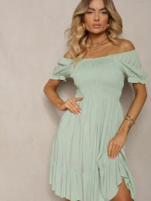 Zielona Bawełniana Sukienka o Rozkloszowanym Kroju z Gumką przy Dekolcie Moridia