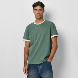 Zielona koszulka regular fit z kontrastową lamówką House