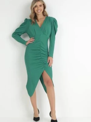 Zielona Marszczona Sukienka z Kopertowym Dekoltem Midi Rini