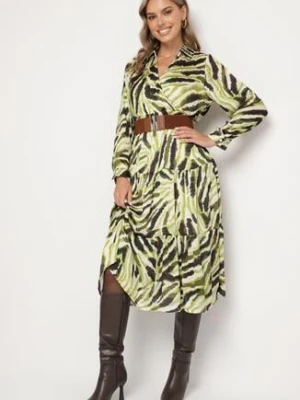 Zielona Rozkloszowana Sukienka Kopertowa w Abstrakcyjny Wzór z Paskiem i Gumką w Talii Zinnaea rosa