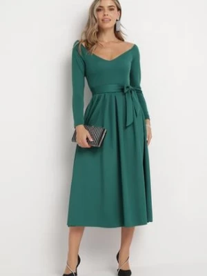 Zielona Rozkloszowana Sukienka Midi z Paskiem i Trójkątnym Dekoltem Lunasky messaya