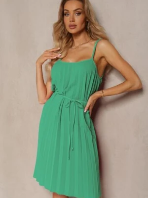 Zielona Rozkloszowana Sukienka na Regulowanych Ramiączkach z Materiałowym Paskiem Liavara fashion