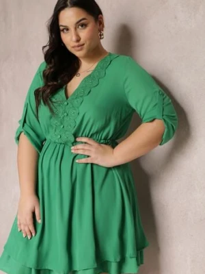 Zielona Sukienka Mini z Gumką w Talii i Koronkowymi Wstawkami Kelia christy
