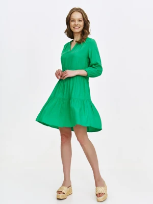 Zielona sukienka o lekko rozkloszowanym kroju Top Secret