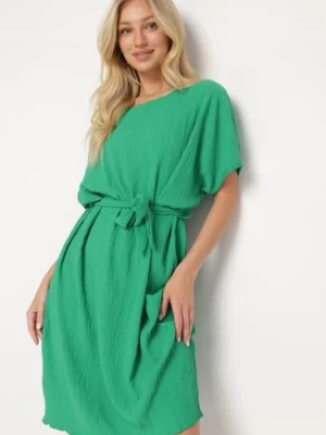 Zielona Sukienka pudełkowa z Materiałowym Paskiem Imoolia
