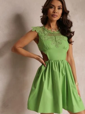 Zielona Sukienka z Koronkowym Dekoltem i Gumką z Wycięciami w Talii Melania jus de pom