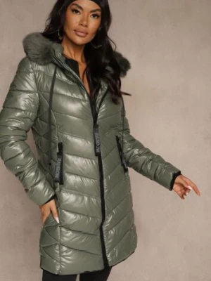 Zielona Taliowana Kurtka z Pikowanymi Przeszyciami i Kapturem z Futrem Nalidea swest