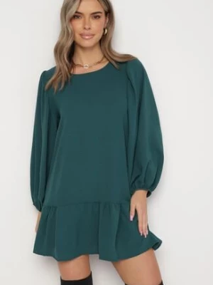 Zielona Trapezowa Sukienka Mini Oversize z Okrągłym Dekoltem i Falbankami Birdola