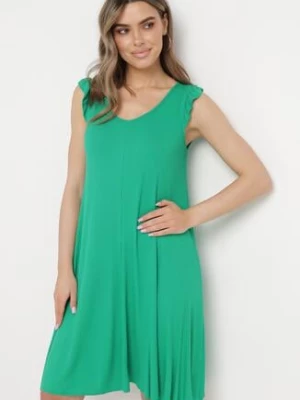 Zielona Wiskozowa Sukienka z Prążkowanego Materiału z Falbanką przy Ramieniu Berengaria