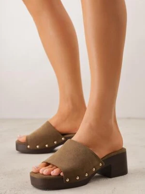 Zielone Klapki Drewniaki na Słupku Zdobione Nitami Hilencja marquiiz