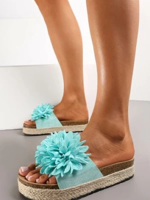 Zielone Klapki Ozdobione Kwiatem na Pasku i Plecionką na Podeszwie Amenya