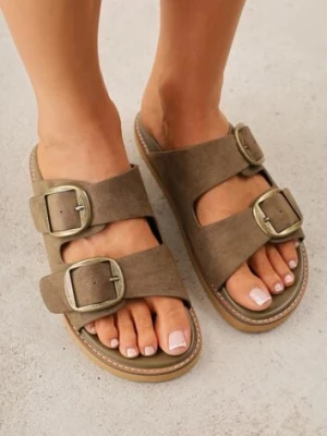 Zielone Klapki VICES Ozdobione Dużymi Klamrami Jenniviane