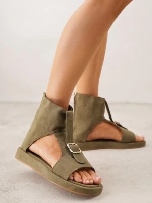 Zielone Sandały Typu Botki Ozdobione Metaliczną Klamrą z Przodu Adrasaia