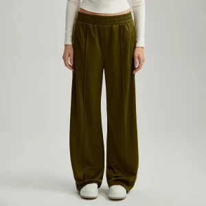 Zielone spodnie dresowe z prostą nogawką House