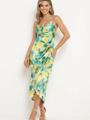 Zielono-Żółta Sukienka Satynowa na Ramiączkach z Kopertowym Dekoltem i Ozdobnymi Marszczeniami Vikani rosa