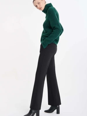 Zielony sweter z metaliczną nitką Greenpoint